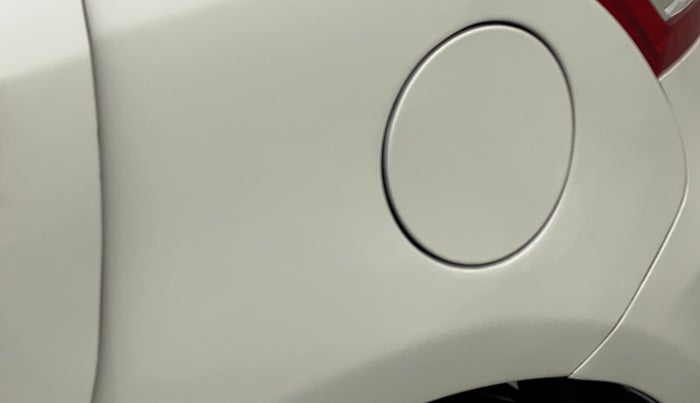 2016 Maruti Swift ZXI, Petrol, Manual, 84,356 km, Left quarter panel - Minor scratches