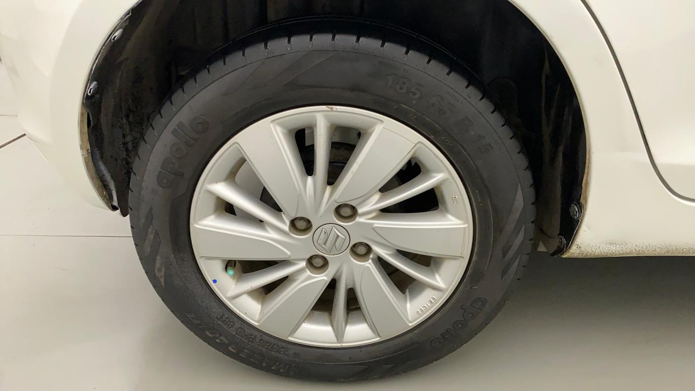 2016 Maruti Swift ZXI, Petrol, Manual, 84,356 km, Right Rear Wheel
