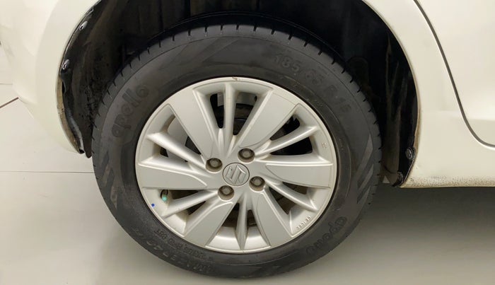 2016 Maruti Swift ZXI, Petrol, Manual, 84,356 km, Right Rear Wheel