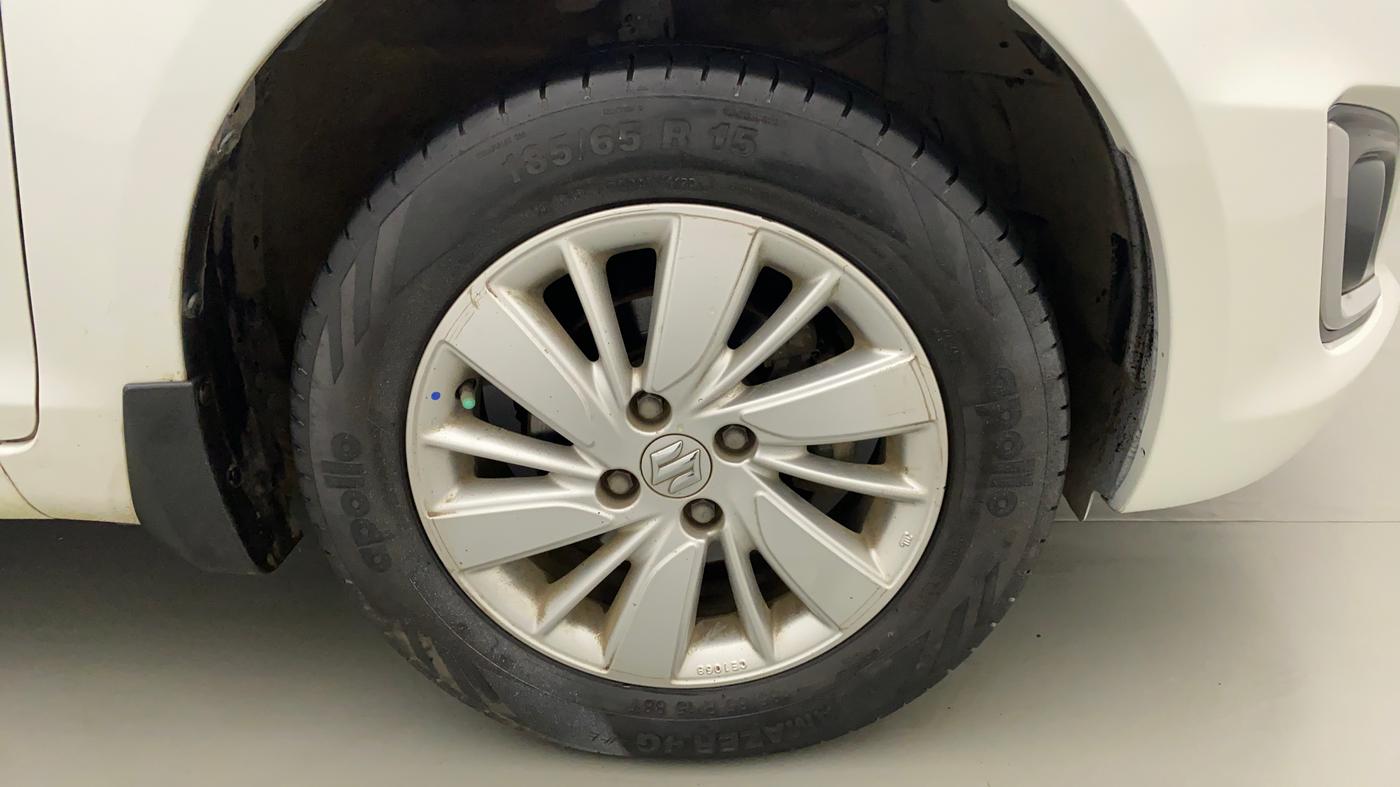2016 Maruti Swift ZXI, Petrol, Manual, 84,356 km, Right Front Wheel