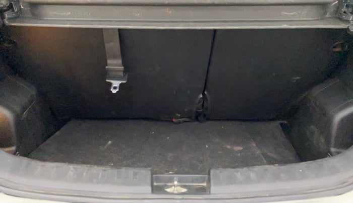 2016 Maruti Swift ZXI, Petrol, Manual, 84,356 km, Boot Inside