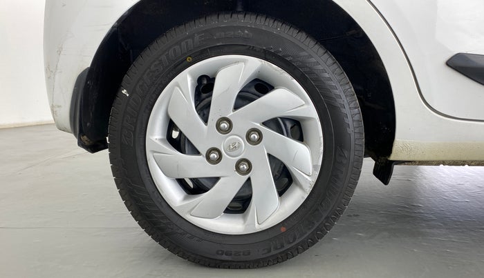 2019 Hyundai NEW SANTRO SPORTZ CNG, CNG, Manual, 38,298 km, Right Rear Wheel