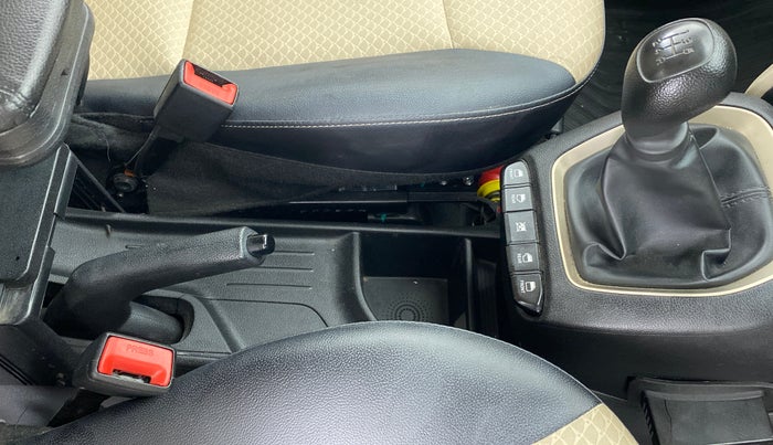 2019 Hyundai NEW SANTRO SPORTZ CNG, CNG, Manual, 38,298 km, Gear Lever
