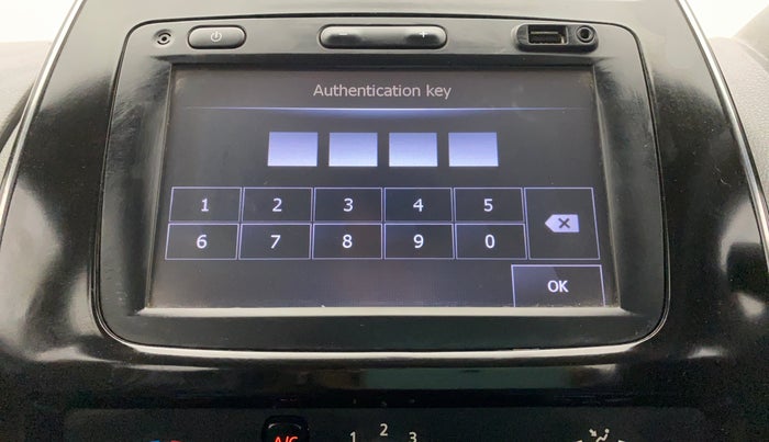 2016 Renault Kwid RXT, Petrol, Manual, 29,682 km, Infotainment System