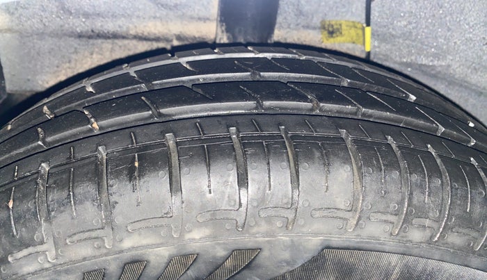 2021 Hyundai GRAND I10 NIOS SPORTZ 1.2 KAPPA VTVT, Petrol, Manual, 10,754 km, Right Rear Tyre Tread