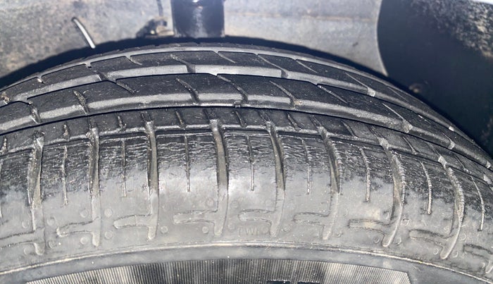 2021 Hyundai GRAND I10 NIOS SPORTZ 1.2 KAPPA VTVT, Petrol, Manual, 10,754 km, Right Front Tyre Tread