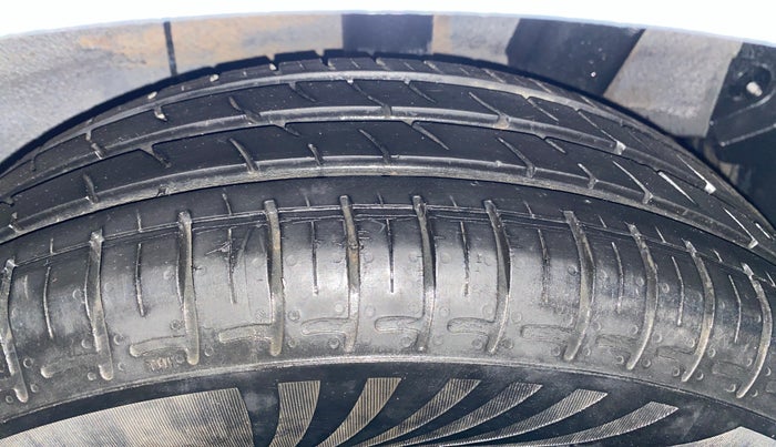 2021 Hyundai GRAND I10 NIOS SPORTZ 1.2 KAPPA VTVT, Petrol, Manual, 10,754 km, Left Rear Tyre Tread