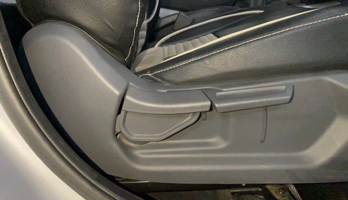 2021 Hyundai GRAND I10 NIOS SPORTZ 1.2 KAPPA VTVT, Petrol, Manual, 10,754 km, Driver Side Adjustment Panel