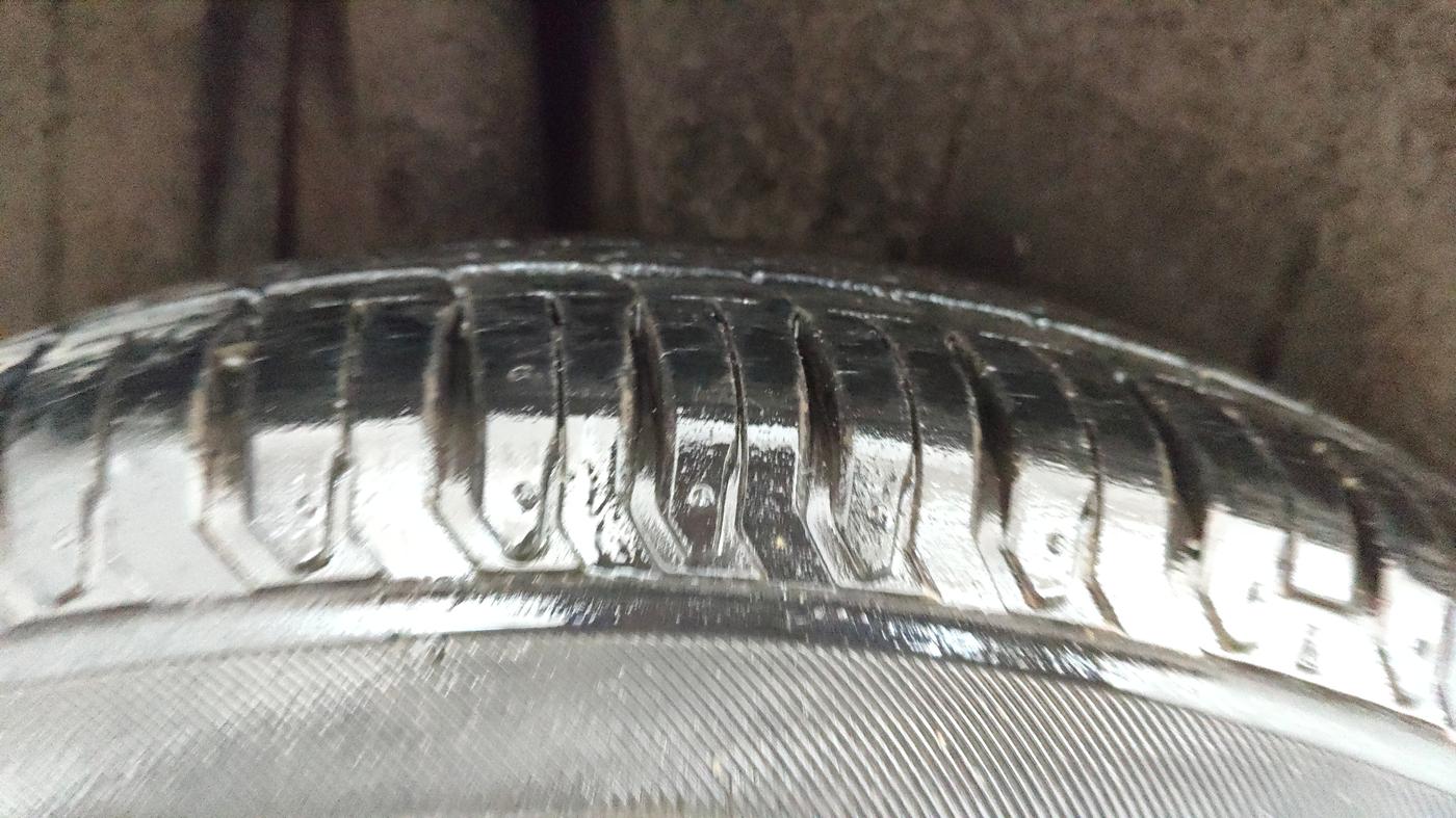 2021 Maruti Ertiga ZXI AT SHVS, Petrol, Automatic, 24,963 km, Right Rear Tyre Tread