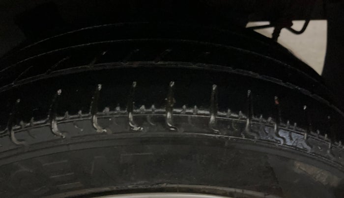 2017 Hyundai Grand i10 MAGNA 1.2 KAPPA VTVT, Petrol, Manual, 32,374 km, Left Rear Tyre Tread