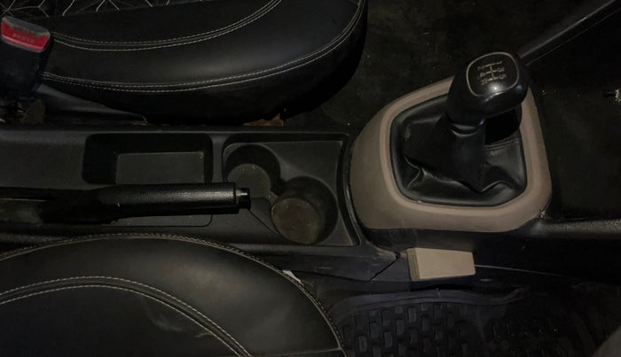 2017 Hyundai Grand i10 MAGNA 1.2 KAPPA VTVT, Petrol, Manual, 32,374 km, Gear Lever