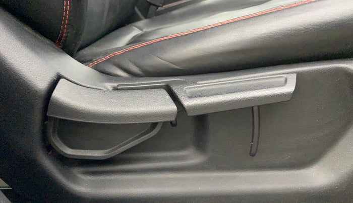 2021 Hyundai VENUE SX 1.0 TURBO IMT, Petrol, Manual, 67,607 km, Driver Side Adjustment Panel