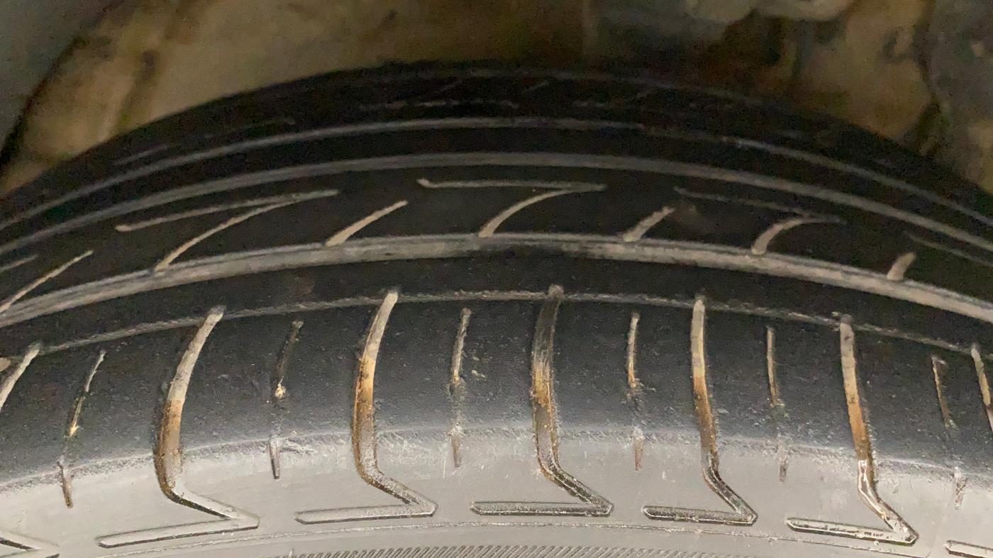 2019 Mahindra XUV300 W8 1.5 DIESEL, Diesel, Manual, 73,802 km, Right Front Tyre Tread