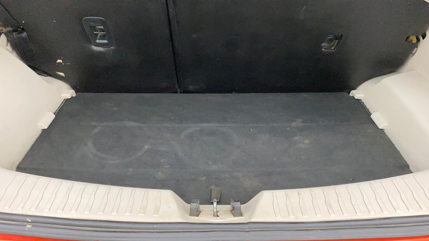 2019 Mahindra XUV300 W8 1.5 DIESEL, Diesel, Manual, 73,802 km, Boot Inside