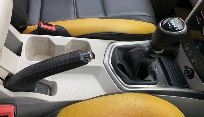 2019 Mahindra XUV300 W8 1.5 DIESEL, Diesel, Manual, 73,802 km, Gear Lever