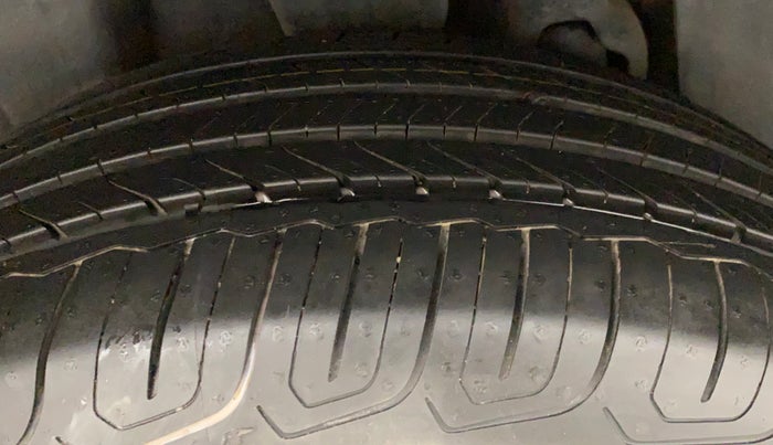 2019 Mahindra XUV300 W8 1.5 DIESEL, Diesel, Manual, 73,802 km, Right Rear Tyre Tread