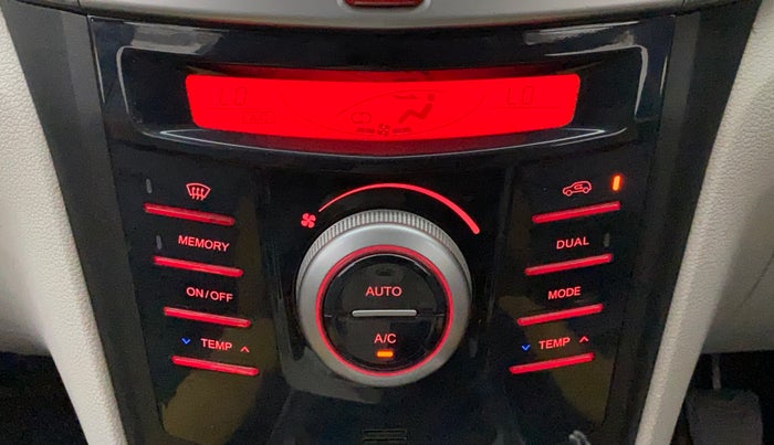 2019 Mahindra XUV300 W8 1.5 DIESEL, Diesel, Manual, 73,802 km, Automatic Climate Control