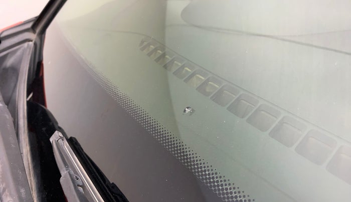 2019 Mahindra XUV300 W8 1.5 DIESEL, Diesel, Manual, 73,802 km, Front windshield - Minor spot on windshield