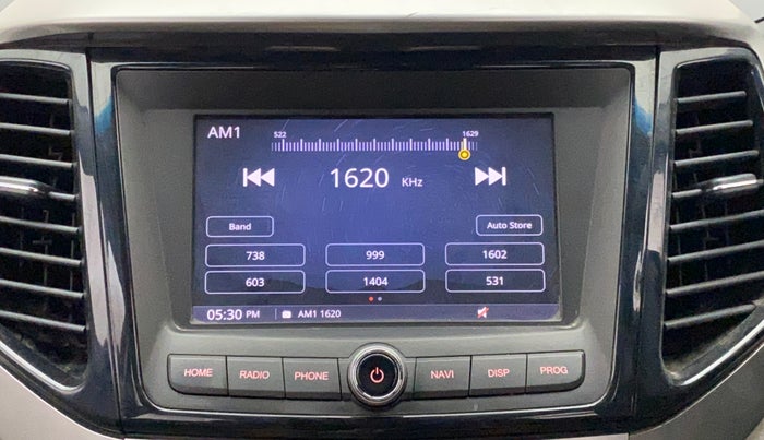 2019 Mahindra XUV300 W8 1.5 DIESEL, Diesel, Manual, 73,802 km, Infotainment System