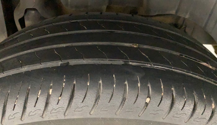 2019 Mahindra XUV300 W8 1.5 DIESEL, Diesel, Manual, 73,802 km, Left Rear Tyre Tread
