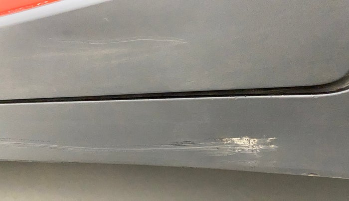 2019 Mahindra XUV300 W8 1.5 DIESEL, Diesel, Manual, 73,802 km, Left running board - Slightly dented