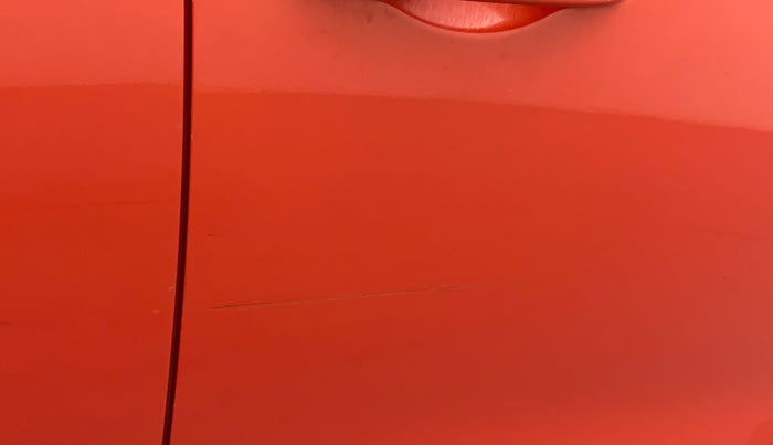 2019 Mahindra XUV300 W8 1.5 DIESEL, Diesel, Manual, 73,802 km, Driver-side door - Minor scratches
