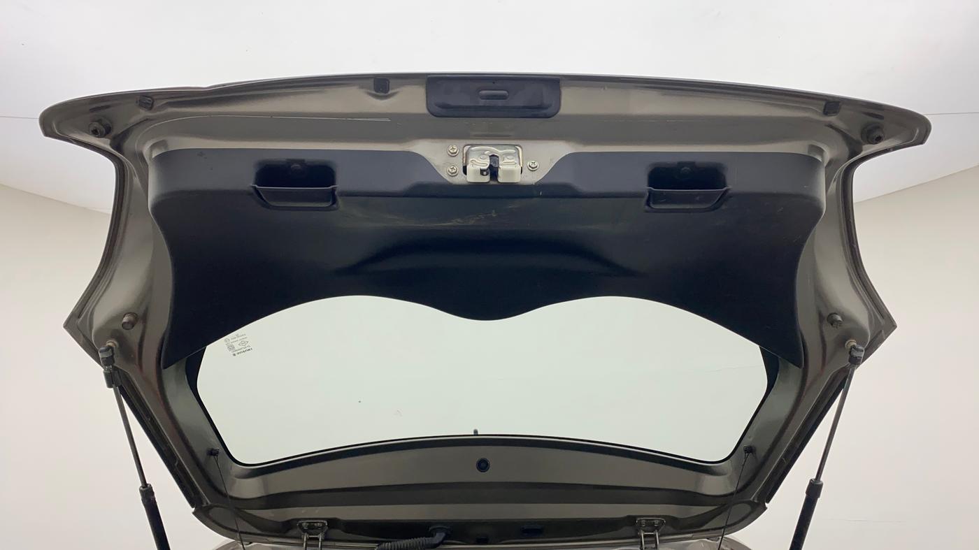 2018 Maruti Swift VXI, CNG, Manual, 99,078 km, Boot Door Open
