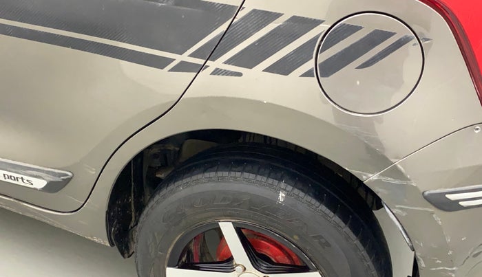 2018 Maruti Swift VXI, CNG, Manual, 99,078 km, Left quarter panel - Minor scratches
