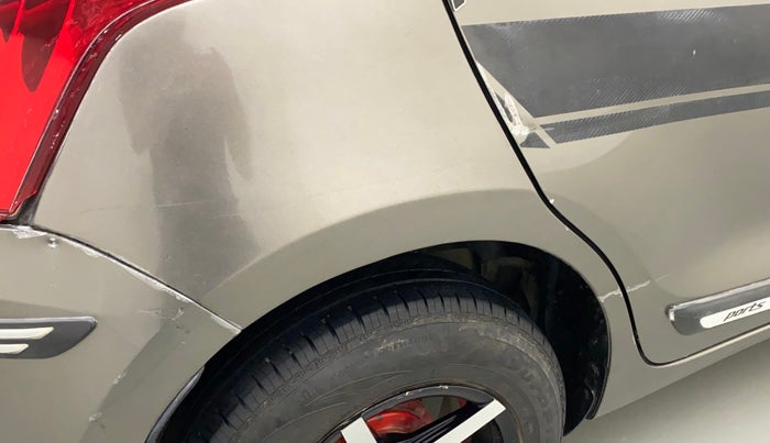 2018 Maruti Swift VXI, CNG, Manual, 99,078 km, Right quarter panel - Minor scratches