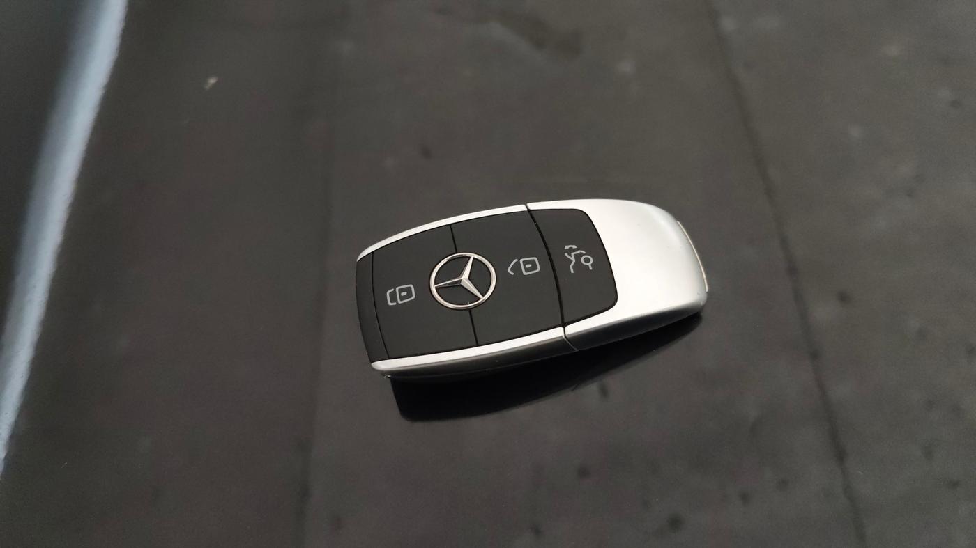 2024 Mercedes Benz GLA Class 200, Petrol, Automatic, 22,654 km, Key Close Up