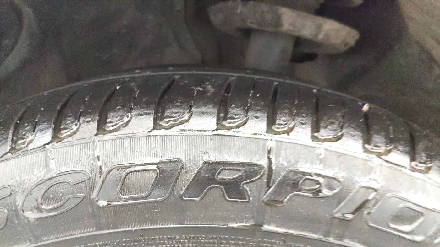 2024 Mercedes Benz GLA Class 200, Petrol, Automatic, 22,654 km, Left Front Tyre Tread