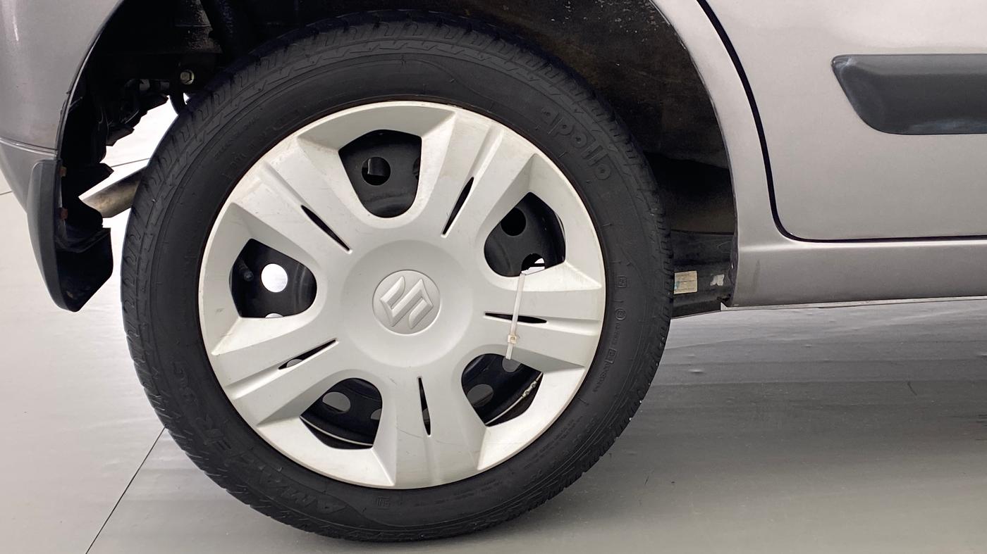 2018 Maruti Wagon R 1.0 VXI OPT AMT, Petrol, Automatic, 7,024 km, Right Rear Wheel