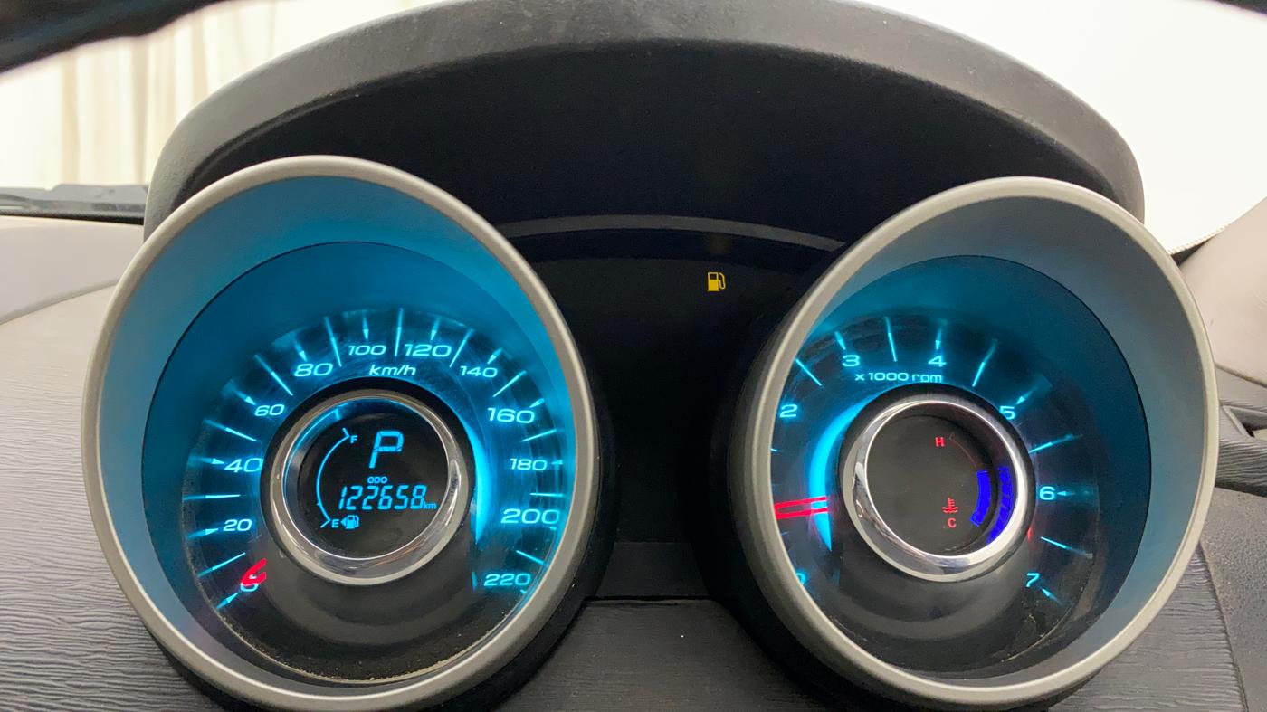 2016 Mahindra XUV500 W10 AT, Diesel, Automatic, 1,22,669 km, Odometer Image