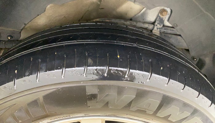 2016 Mahindra XUV500 W10 AT, Diesel, Automatic, 1,22,657 km, Left Rear Tyre Tread