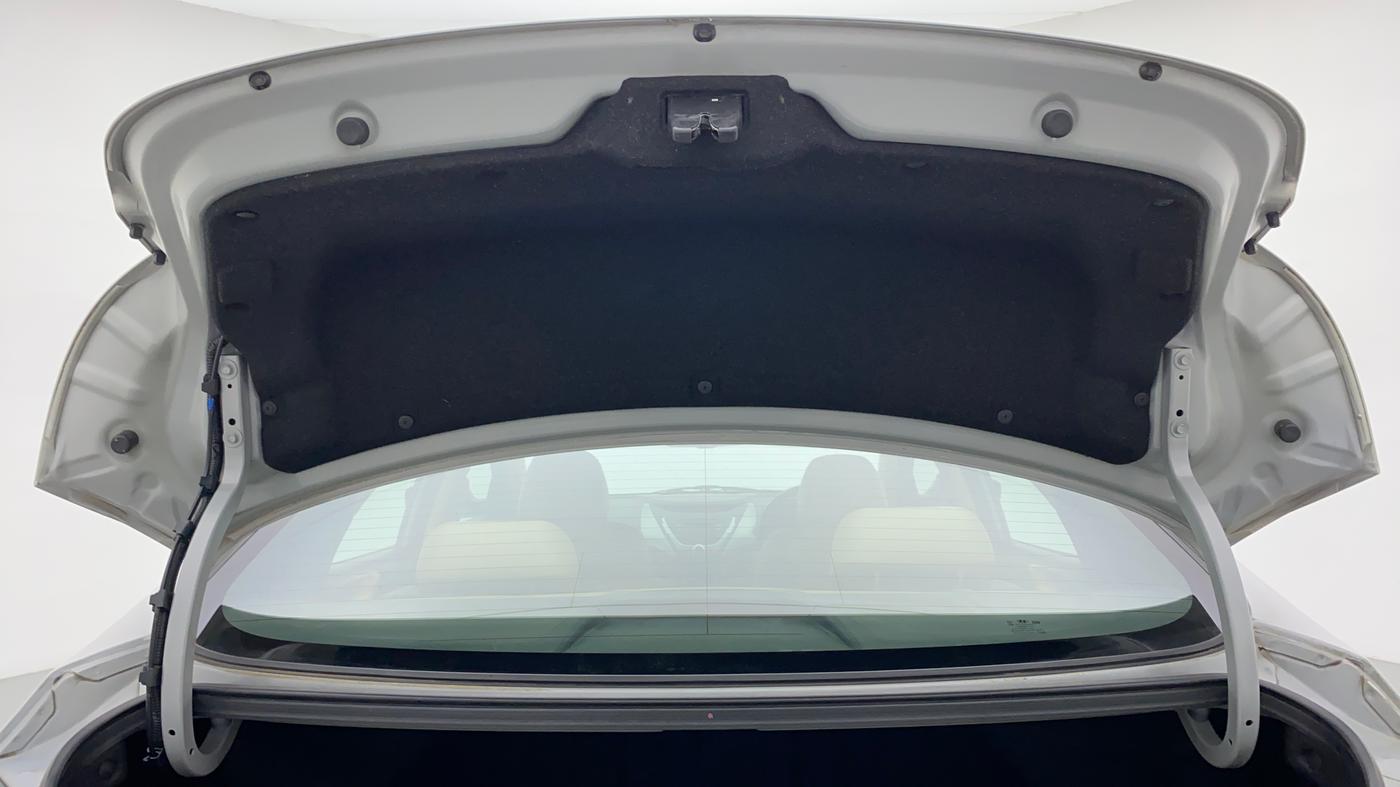 2015 Hyundai New Elantra SX 1.8 MT, Petrol, Manual, 32,294 km, Boot Door Open
