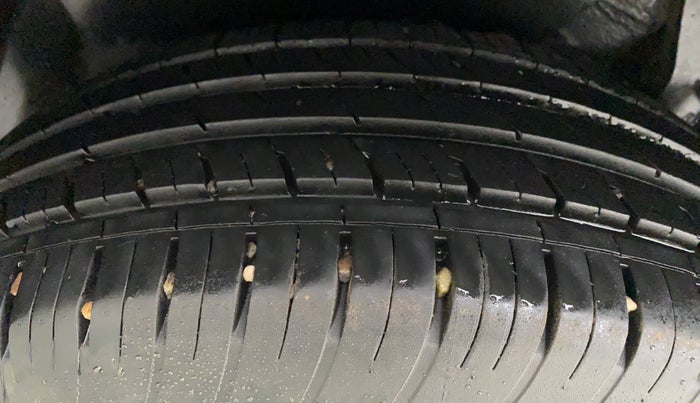 2022 Tata Harrier XT PLUS 2.0L KRYOTEC DARK EDITON, Diesel, Manual, 13,768 km, Right Rear Tyre Tread