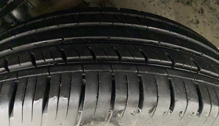 2022 Tata Harrier XT PLUS 2.0L KRYOTEC DARK EDITON, Diesel, Manual, 13,768 km, Right Front Tyre Tread