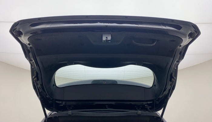 2022 Tata Harrier XT PLUS 2.0L KRYOTEC DARK EDITON, Diesel, Manual, 13,768 km, Boot Door Open