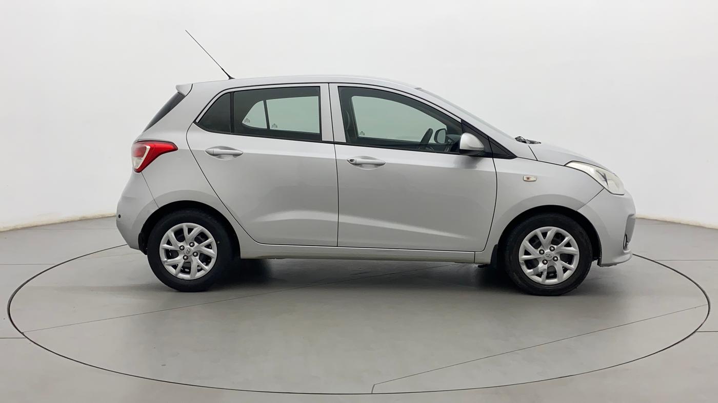 2017 Hyundai Grand i10 MAGNA AT 1.2 KAPPA VTVT, Petrol, Automatic, 62,458 km, Right Side View