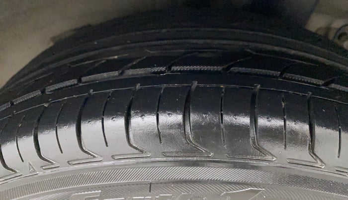 2017 Hyundai Grand i10 MAGNA AT 1.2 KAPPA VTVT, Petrol, Automatic, 62,458 km, Left Rear Tyre Tread