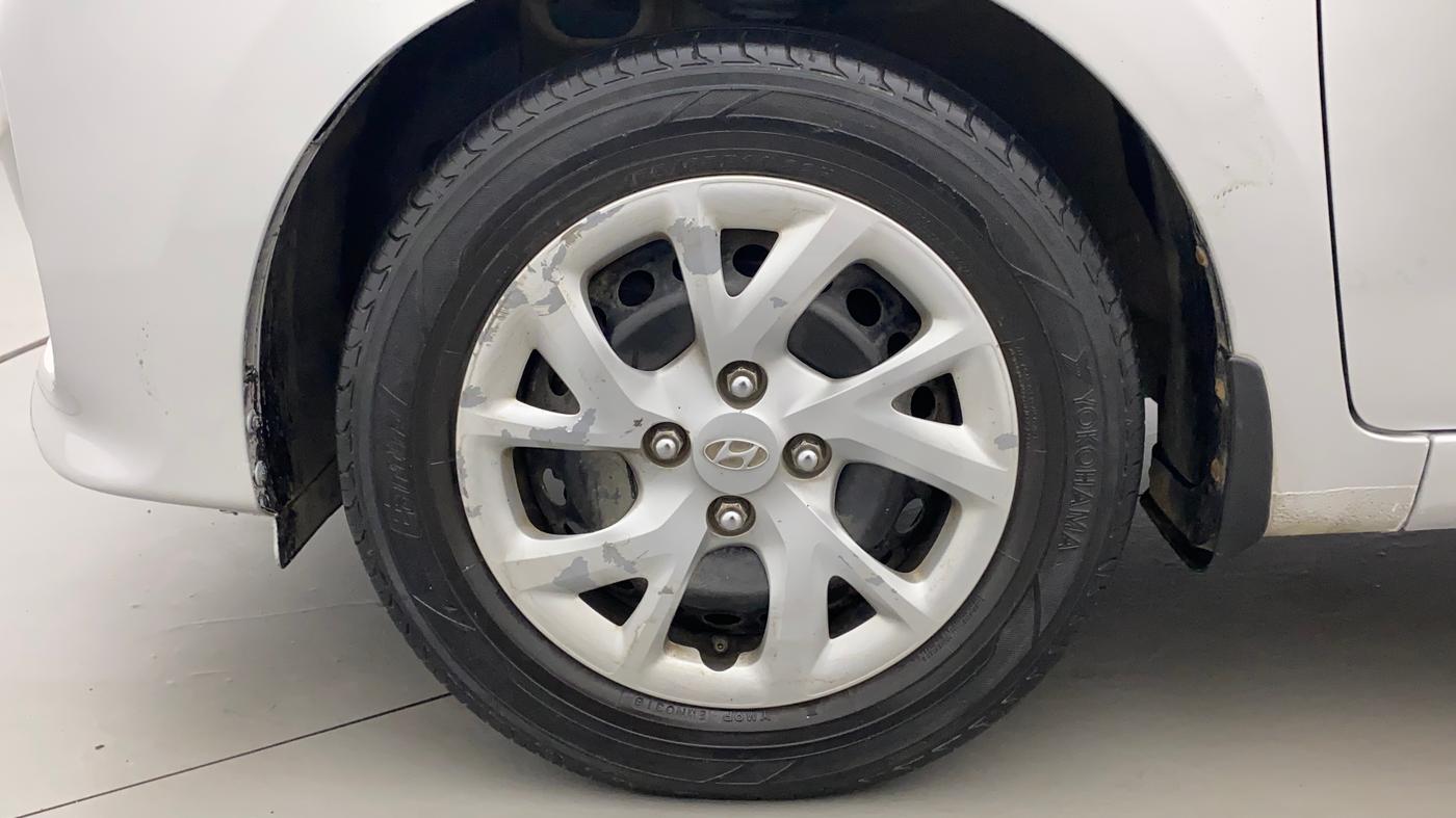 2017 Hyundai Grand i10 MAGNA AT 1.2 KAPPA VTVT, Petrol, Automatic, 62,458 km, Left Front Wheel