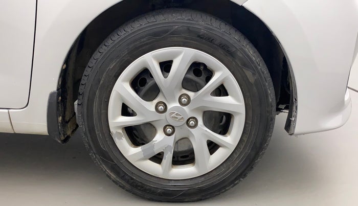 2017 Hyundai Grand i10 MAGNA AT 1.2 KAPPA VTVT, Petrol, Automatic, 62,458 km, Right Front Wheel