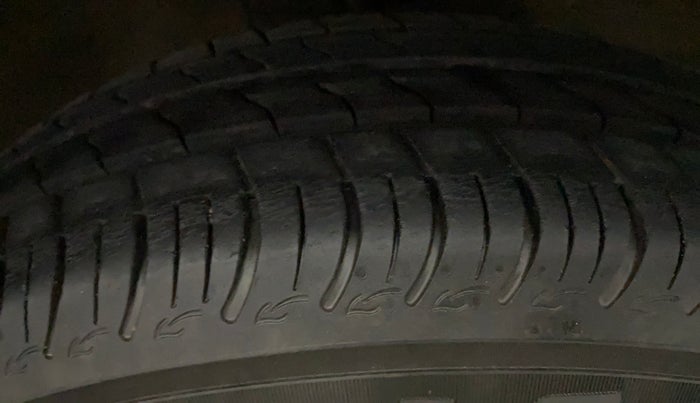 2021 Maruti S PRESSO VXI, Petrol, Manual, 15,270 km, Right Front Tyre Tread