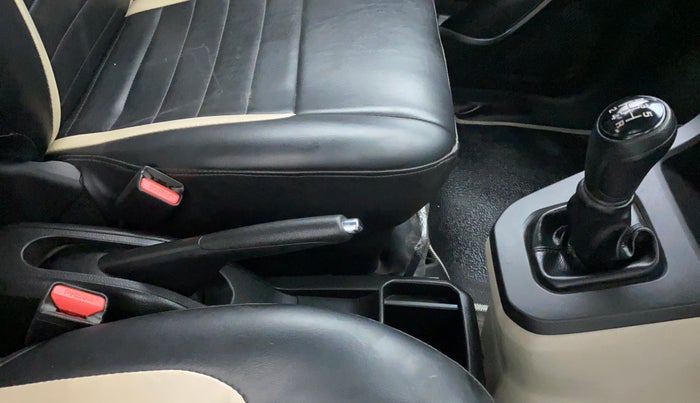 2019 Maruti New Wagon-R ZXI 1.2 old, Petrol, Manual, 32,324 km, Gear Lever