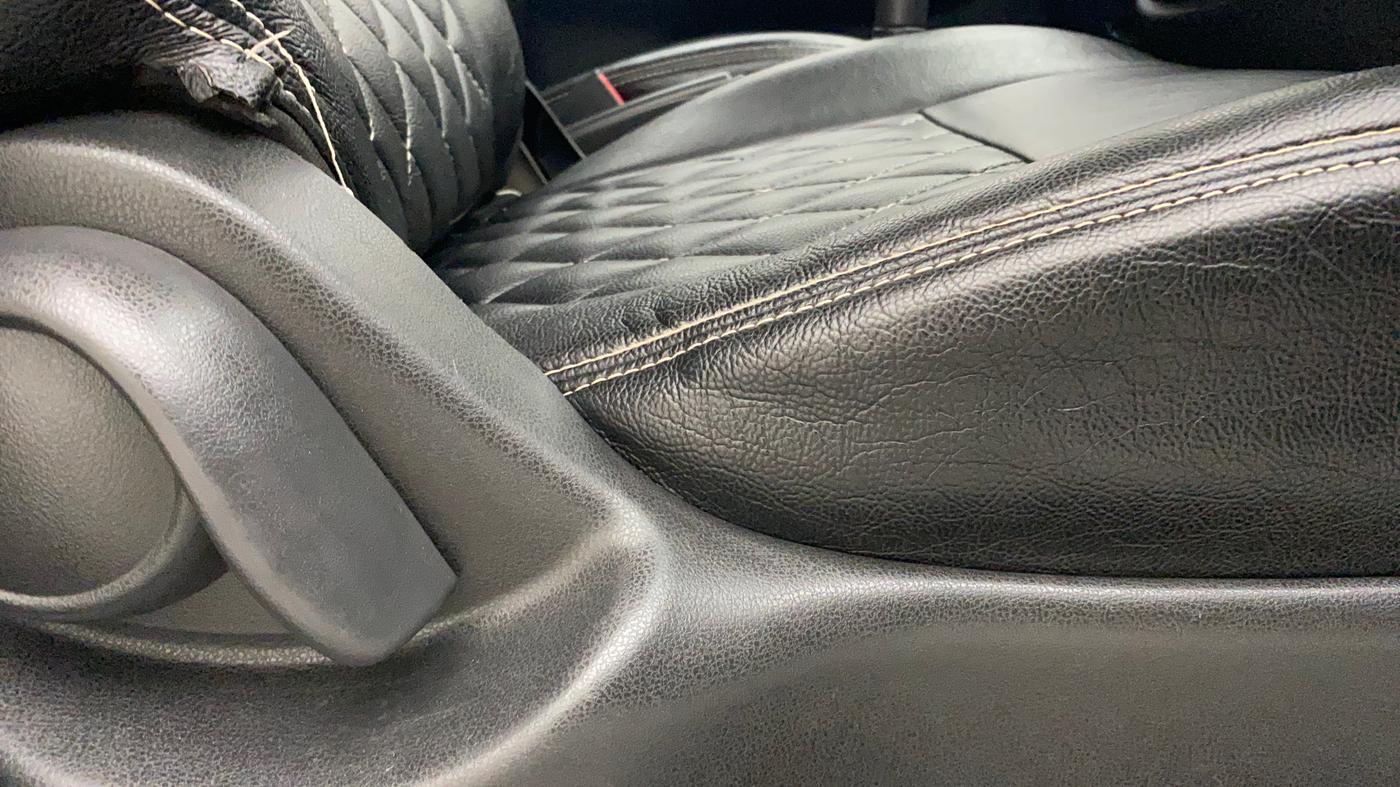 2018 Nissan Micra Active XL O, Petrol, Manual, 33,048 km, Driver Side Adjustment Panel