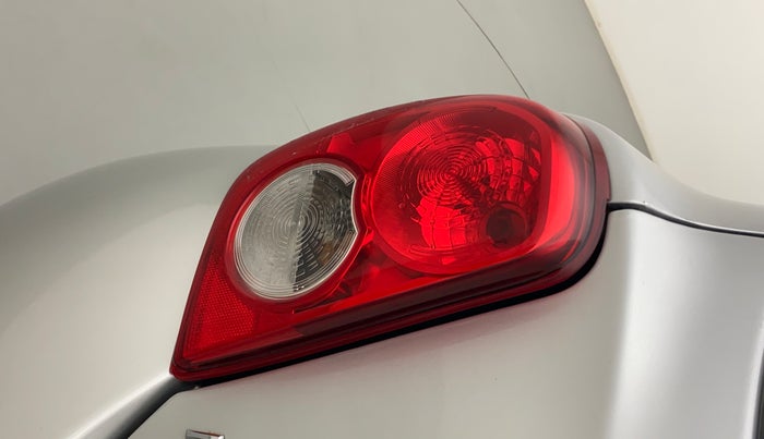 2018 Nissan Micra Active XL O, Petrol, Manual, 33,048 km, Left tail light - Minor scratches