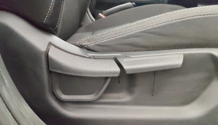 2020 Hyundai NEW I20 ASTA 1.2 MT, Petrol, Manual, 1,09,047 km, Driver Side Adjustment Panel