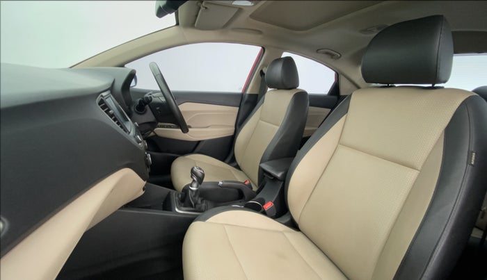 2019 Hyundai Verna 1.6 SX VTVT (O), Petrol, Manual, 19,522 km, Right Side Front Door Cabin