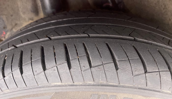 2019 Hyundai Verna 1.6 SX VTVT (O), Petrol, Manual, 19,522 km, Right Rear Tyre Tread