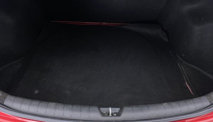 2019 Hyundai Verna 1.6 SX VTVT (O), Petrol, Manual, 19,522 km, Boot Inside
